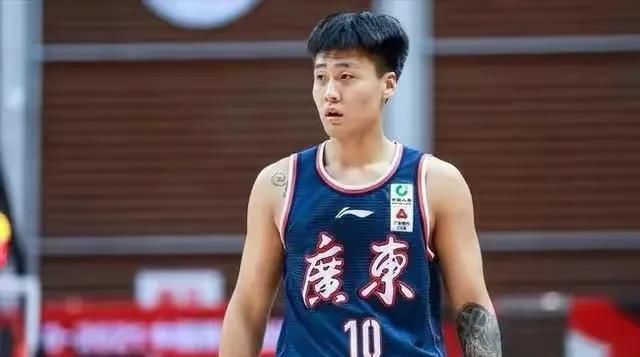 全场比赛结束，勒沃库森3-0云达不莱梅！